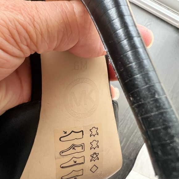 Michael Kors heels - Picture 10 of 12